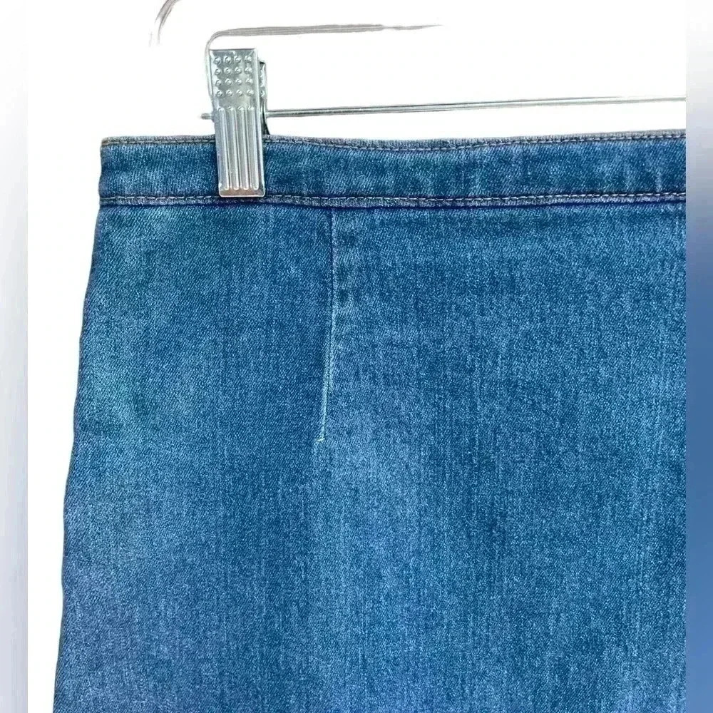 Refuge women’s denim mini zip-up skirt sz M stretchy gently used real pockets - Picture 6 of 8